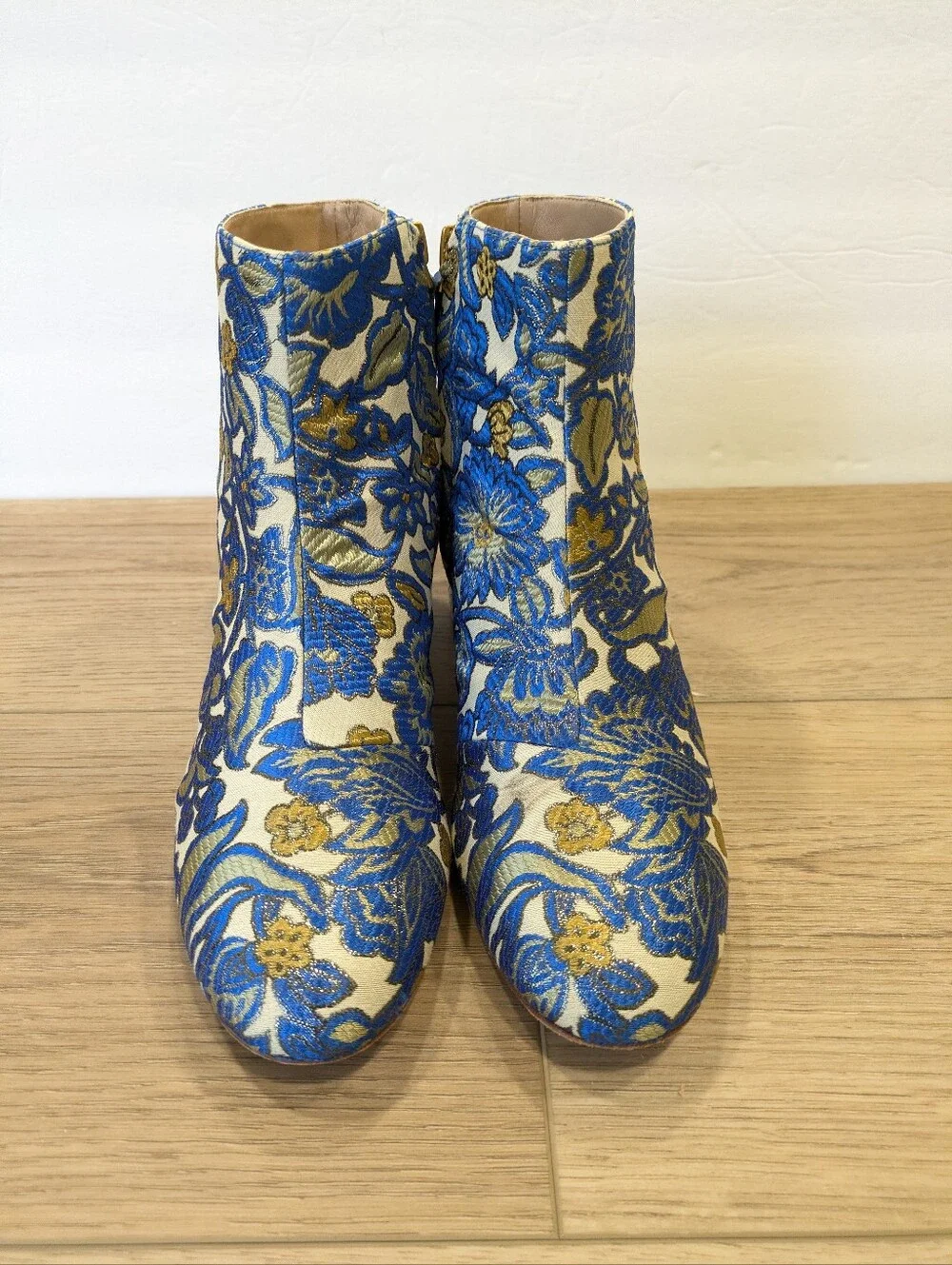 Tory Burch Shelby Brocade Ankle Boots 6.5 Blue Gold Floral Embroidered Victorian